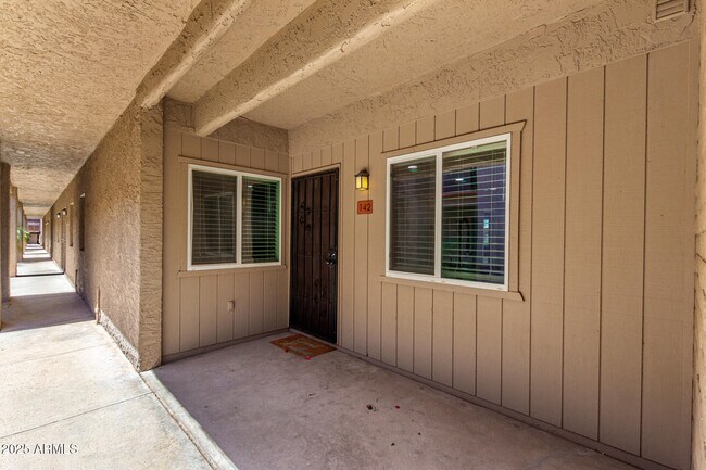 4354 N 82nd St Scottsdale, AZ 85251 photo 3