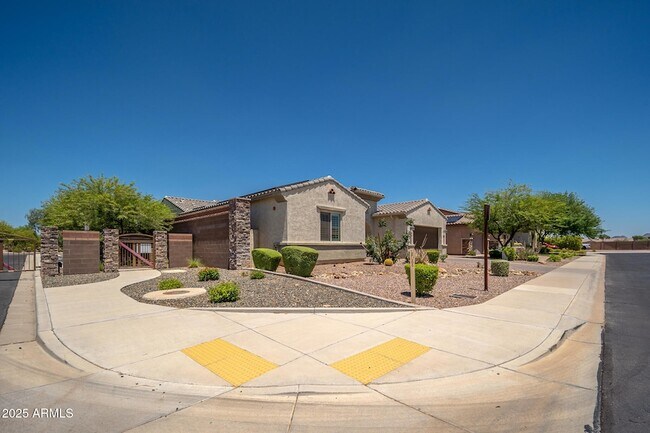 9752 W Rowel Rd photo 5
