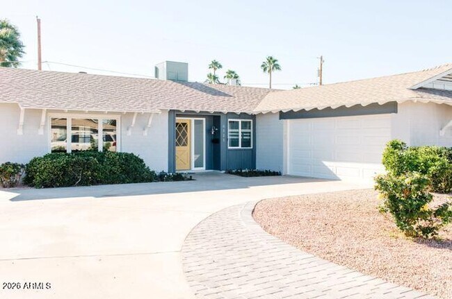 8525 East Sandalwood Drive, Scottsdale, AZ 85250 photo 3