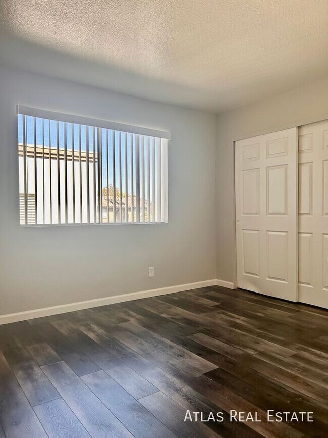 1553 W Mercer Ln Phoenix, AZ 85029 photo 5