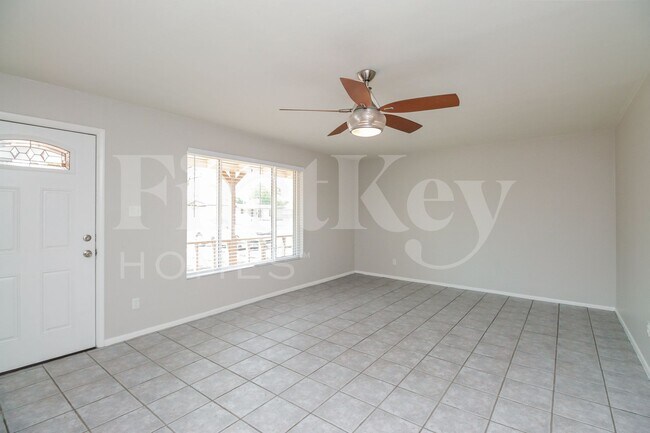 5719 N 23rd Ave Phoenix, AZ 85015 photo 5