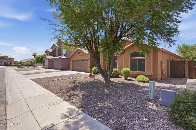 4441 E Cottonwood Ln Phoenix, AZ 85048 photo 3