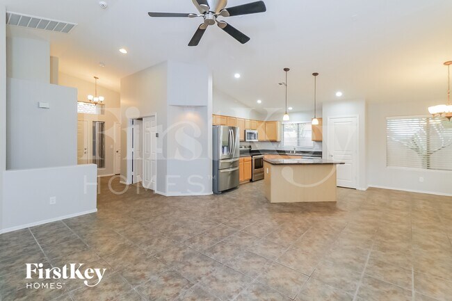 8027 S 27th Way Phoenix, AZ 85042 photo 3