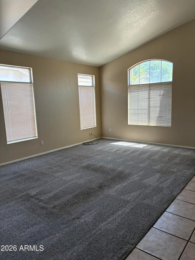 3170 W Drake St photo 4