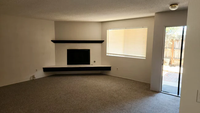 6953 Saranac St San Diego, CA 92115