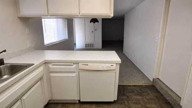 6953 Saranac St San Diego, CA 92115 photo 2