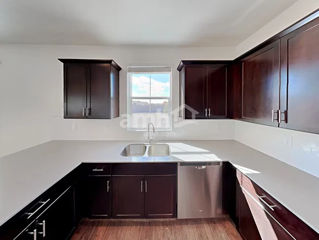 21522 S 231st St Queen Creek, AZ 85142 photo 3