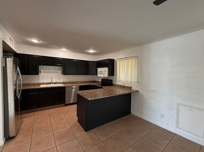 3545 E St John Rd Phoenix, AZ 85032 photo 3