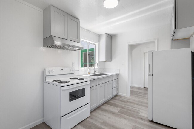 2255 Lincoln Ave Alameda, CA 94501 photo 2