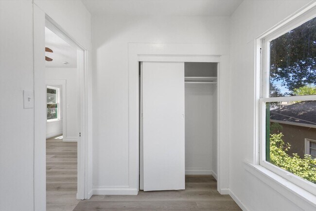 2255 Lincoln Ave Alameda, CA 94501 photo 4