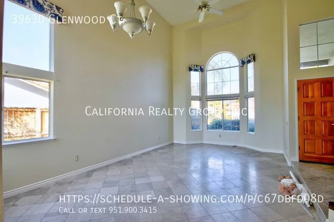 39630 Glenwood Ct Murrieta, CA 92563 photo 2