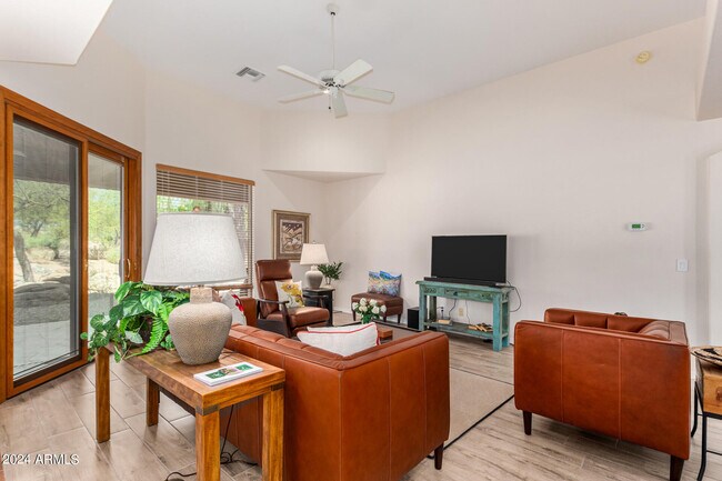 27422 N Montana Dr Rio Verde, AZ 85263 photo 5