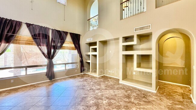 2747 W Silver Fox Way Phoenix, AZ 85045 photo 3