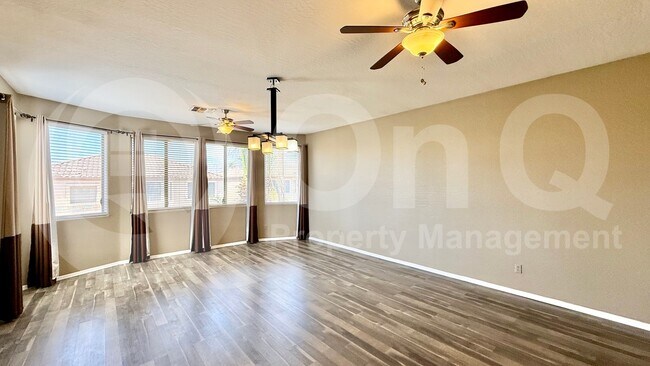 2747 W Silver Fox Way Phoenix, AZ 85045 photo 2