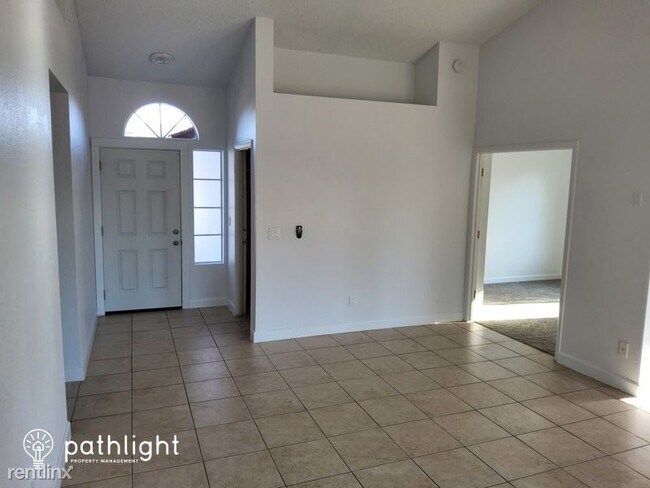 8520 W Roma Ave Phoenix, AZ 85037 photo 2
