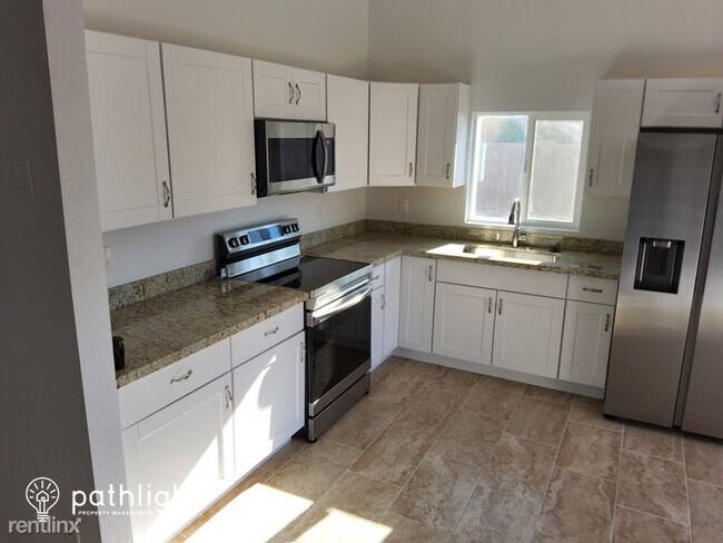 8520 W Roma Ave Phoenix, AZ 85037 photo 3
