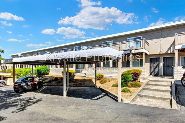 3366 Tennessee St Vallejo, CA 94591 photo 2
