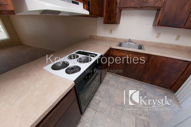 3366 Tennessee St Vallejo, CA 94591 photo 5