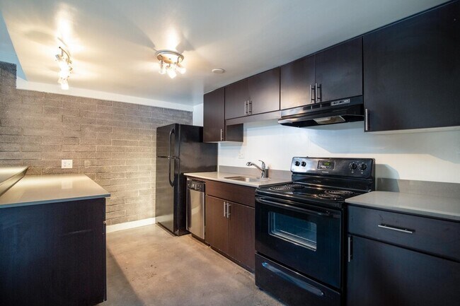123 E Broadway Rd Tempe, AZ 85282 photo 4