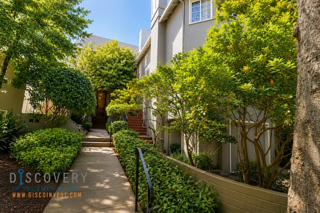 216 Lee St Oakland, CA 94610 photo 2