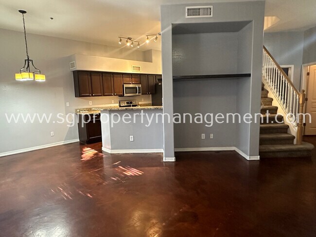 2019 E Campbell Ave Phoenix, AZ 85016 photo 2