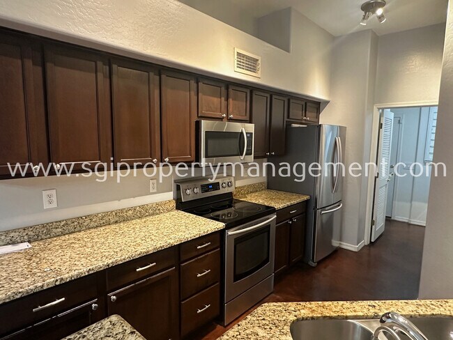 2019 E Campbell Ave Phoenix, AZ 85016 photo 3