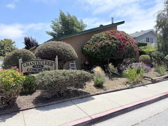 1584 Chanticleer Ave Santa Cruz, CA 95062 photo 2