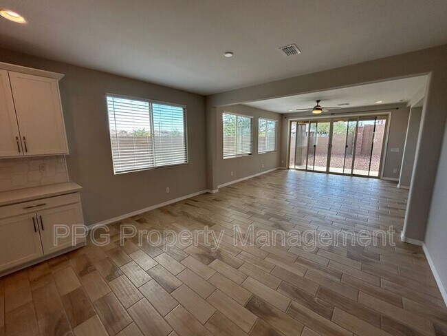 13310 N 173rd Ln Surprise, AZ 85388 photo 4