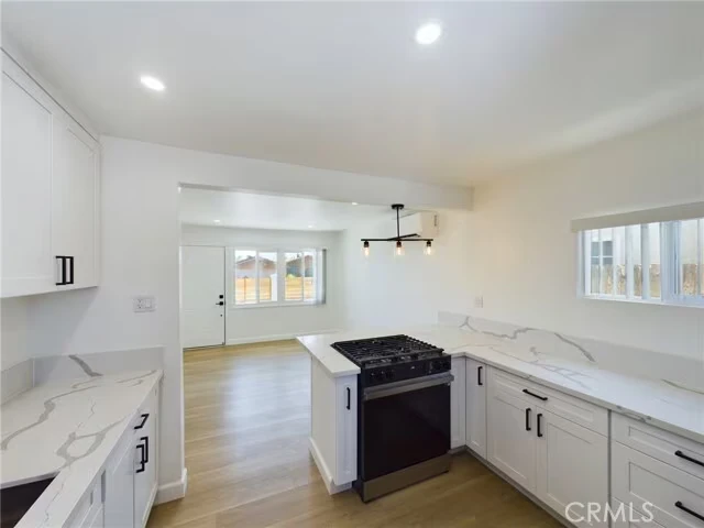 3254 Jemez Dr San Diego, CA 92117 photo 2