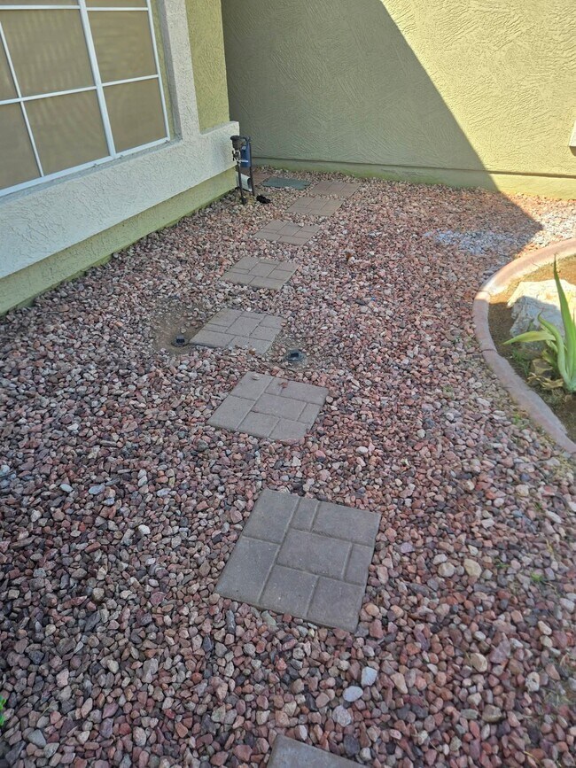 7365 E Ivyglen St photo 5
