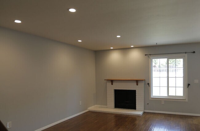 2956 Lancaster Rd Carlsbad, CA 92010 photo 2