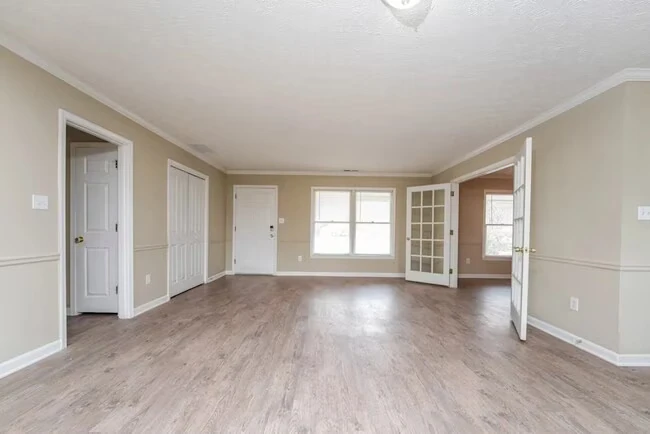 341 Willowwind Dr Loganville, GA 30052 photo 2
