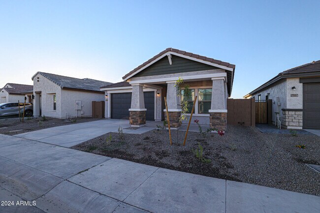 7931 W Frier Dr Glendale, AZ 85303 photo 2