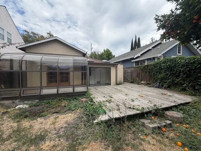 1351 Magnolia Ave San Jose, CA 95126 photo 2