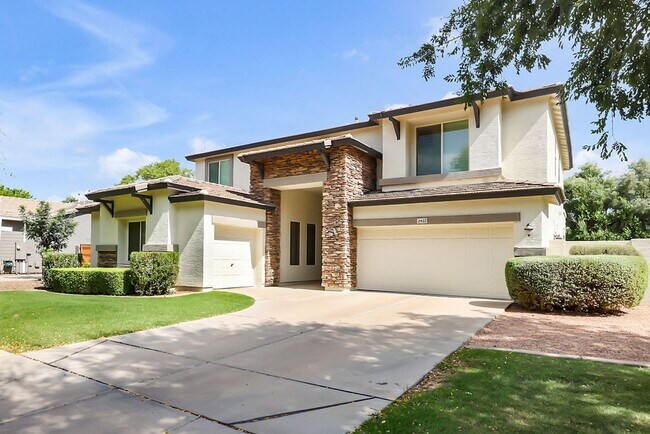 Stunning Home in Sought photo 4