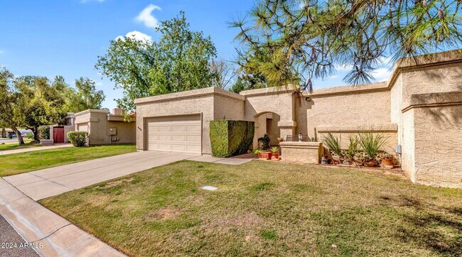 8188 E Del Cuarzo Dr