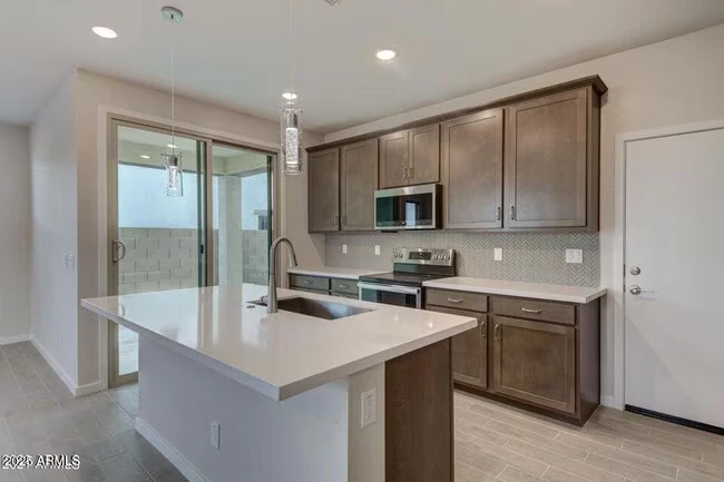 2831 S Central Dr Chandler, AZ 85286 photo 5