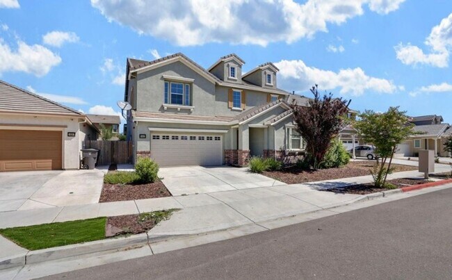 649 Perino Ln Tracy, CA 95376 photo 5