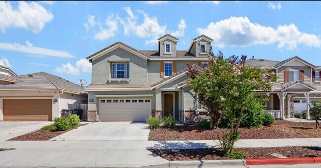 649 Perino Ln Tracy, CA 95376 photo 2