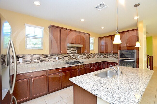 145 E Bluejay Dr Chandler, AZ 85286 photo 3