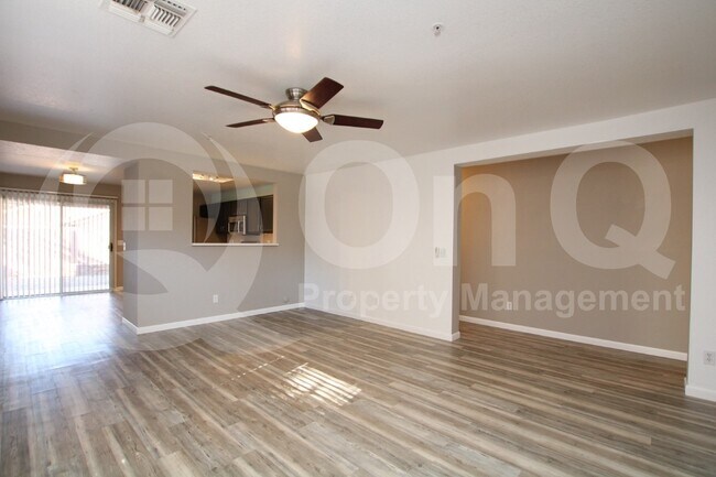 8946 E Yucca St Scottsdale, AZ 85260 photo 4