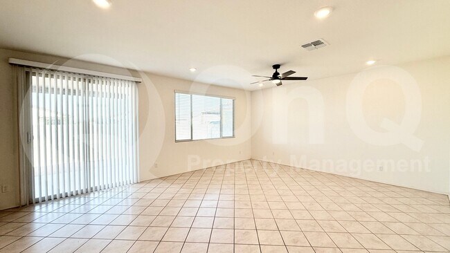 2556 W La Salle St Phoenix, AZ 85041 photo 4