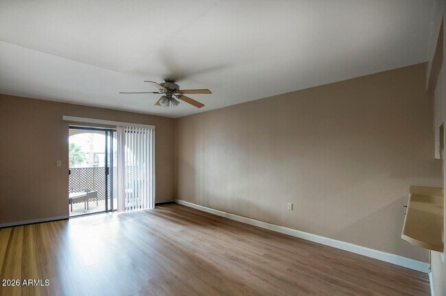 3033 E Devonshire Ave Phoenix, AZ 85016 photo 2