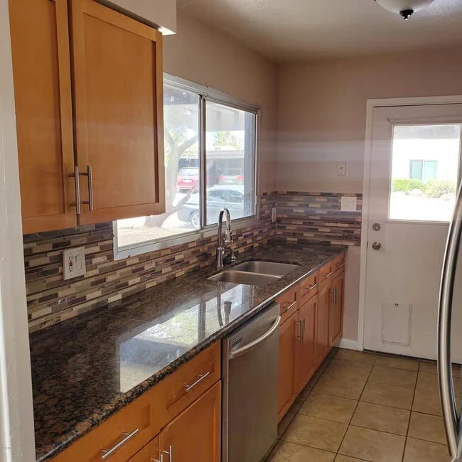 1719 E Gaylon Dr Tempe, AZ 85282 photo 5