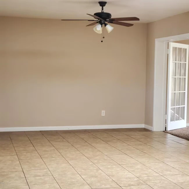 1719 E Gaylon Dr Tempe, AZ 85282 photo 3