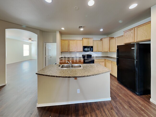 2363 E Omega Dr photo 3