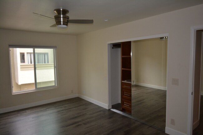 3312 Caminito Eastbluff San Diego, CA 92037 photo 4