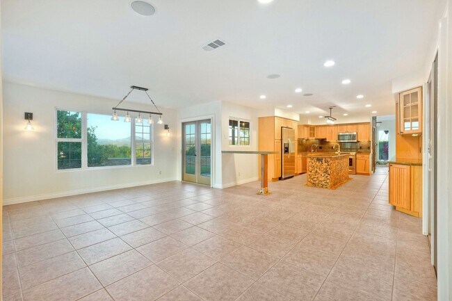 125 Hummingbird Hill Encinitas, CA 92024 photo 3