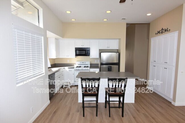 39610 Via Dominique Murrieta, CA 92563 photo 3