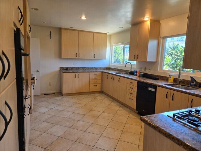 5310 Prosperity Ln San Diego, CA 92115 photo 3